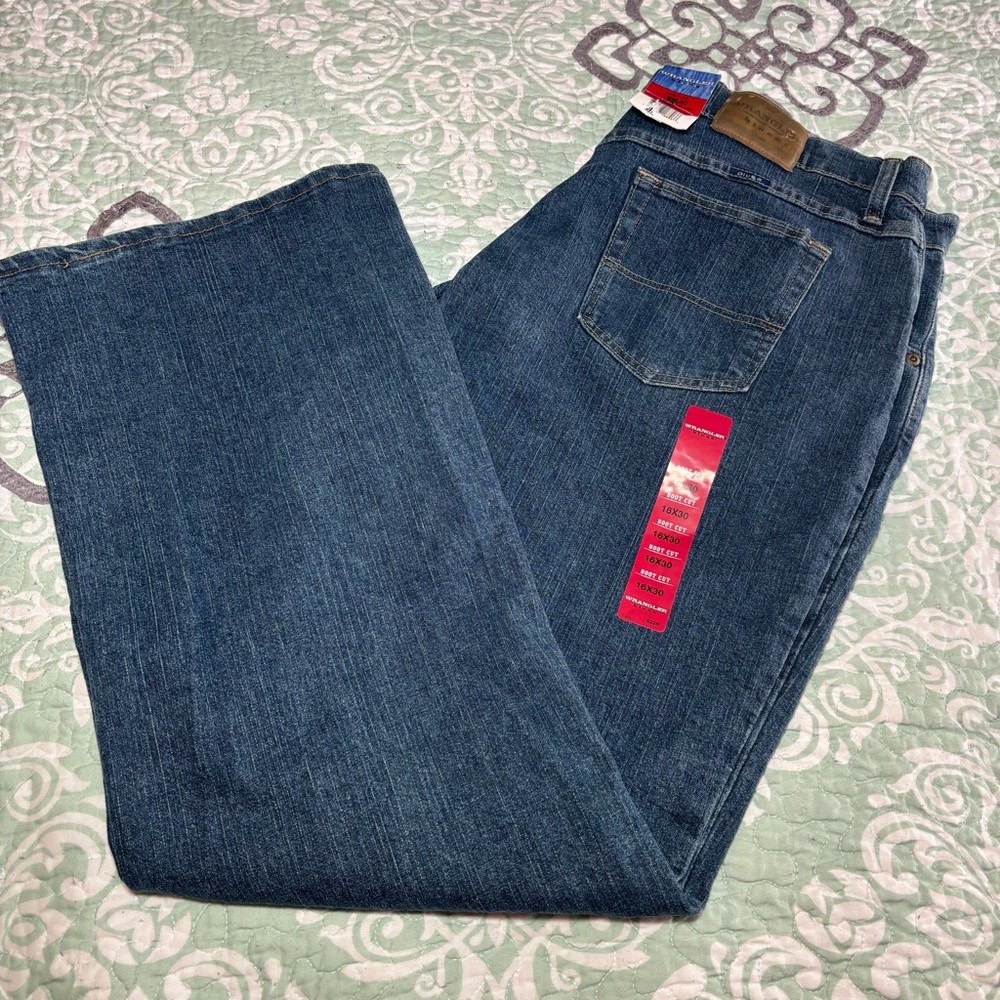 Wrangler Bootcut Jeans NWT Womens Plus Sz 16 x 30 Blue Wash Zipper